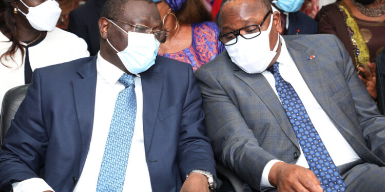 Les images de la décoration du 15/10 au 02/11/2021 des hautes autorités de la République par la grande chancelière à Cocody-Abidjan.