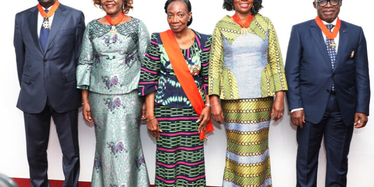 Les images de la décoration du 15/10 au 02/11/2021 des hautes autorités de la République par la grande chancelière à Cocody-Abidjan.