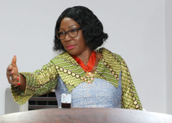 Les images de la décoration du 15/10 au 02/11/2021 des hautes autorités de la République par la grande chancelière à Cocody-Abidjan.