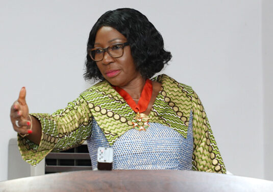 Les images de la décoration du 15/10 au 02/11/2021 des hautes autorités de la République par la grande chancelière à Cocody-Abidjan.