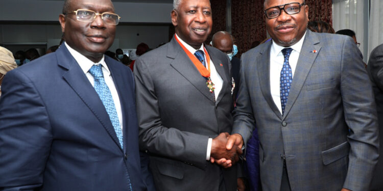 Les images de la décoration du 15/10 au 02/11/2021 des hautes autorités de la République par la grande chancelière à Cocody-Abidjan.