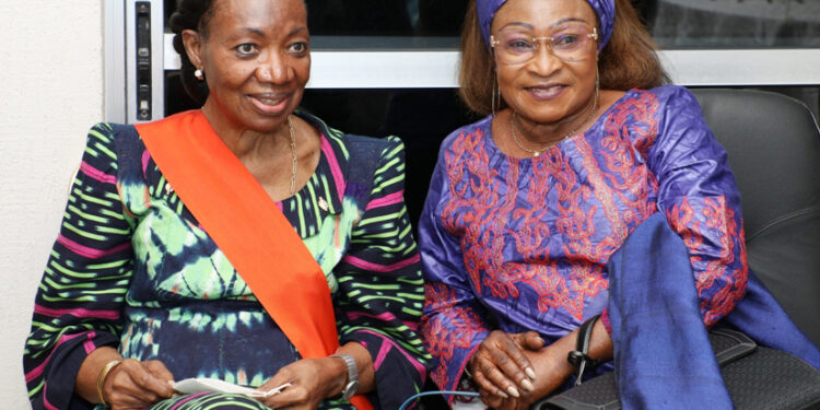 Les images de la décoration du 15/10 au 02/11/2021 des hautes autorités de la République par la grande chancelière à Cocody-Abidjan.