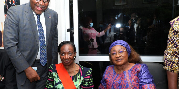 Les images de la décoration du 15/10 au 02/11/2021 des hautes autorités de la République par la grande chancelière à Cocody-Abidjan.