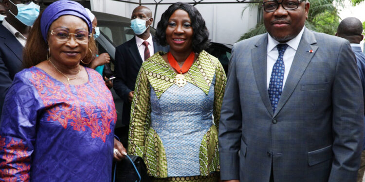 Les images de la décoration du 15/10 au 02/11/2021 des hautes autorités de la République par la grande chancelière à Cocody-Abidjan.