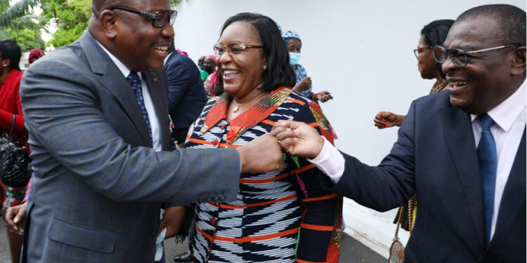 Les images de la décoration du 15/10 au 02/11/2021 des hautes autorités de la République par la grande chancelière à Cocody-Abidjan.