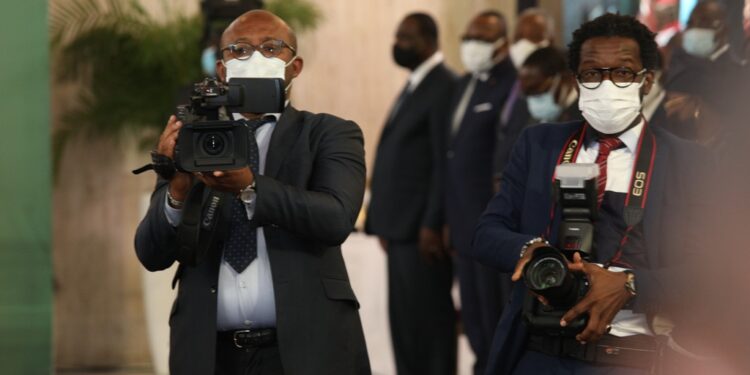 Prix d’excellence 2021, le président Ouattara honore 84 Ivoiriens au palais présidentiel le vendredi 05 novembre. (Album photos)