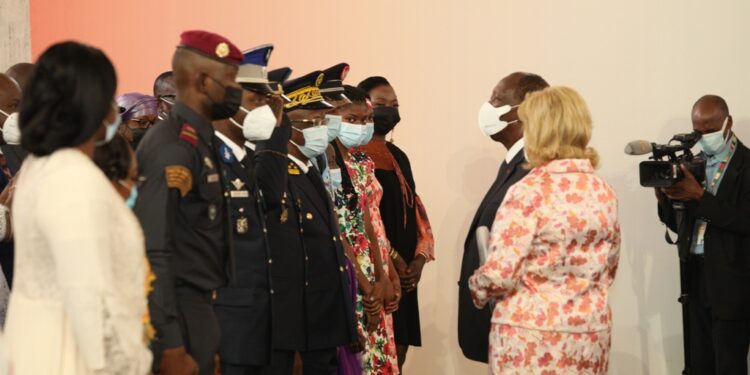 Prix d’excellence 2021, le président Ouattara honore 84 Ivoiriens au palais présidentiel le vendredi 05 novembre. (Album photos)