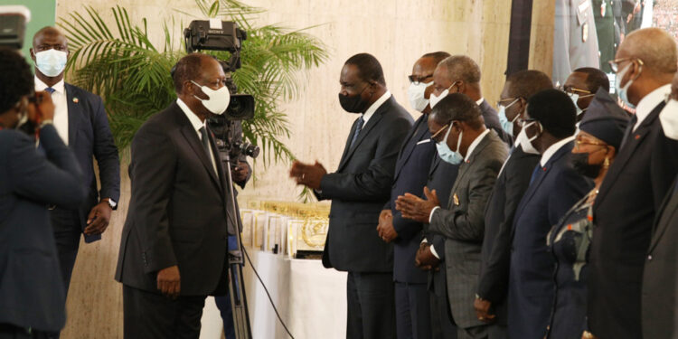 Prix d’excellence 2021, le président Ouattara honore 84 Ivoiriens au palais présidentiel le vendredi 05 novembre. (Album photos)