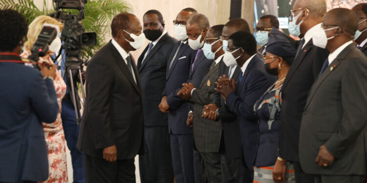 Prix d’excellence 2021, le président Ouattara honore 84 Ivoiriens au palais présidentiel le vendredi 05 novembre. (Album photos)