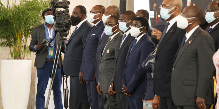 Prix d’excellence 2021, le président Ouattara honore 84 Ivoiriens au palais présidentiel le vendredi 05 novembre. (Album photos)