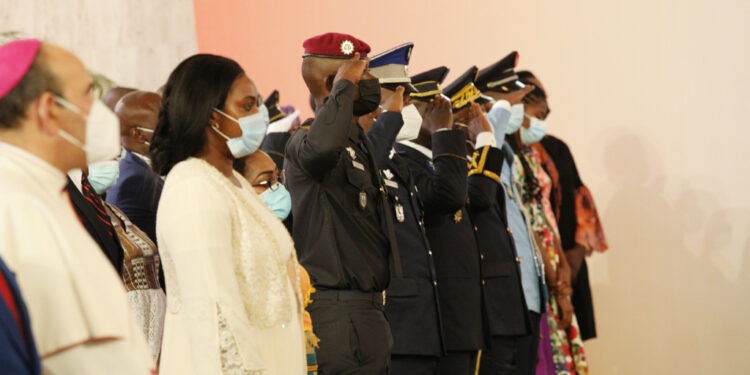Prix d’excellence 2021, le président Ouattara honore 84 Ivoiriens au palais présidentiel le vendredi 05 novembre. (Album photos)