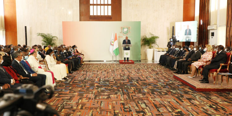 Prix d’excellence 2021, le président Ouattara honore 84 Ivoiriens au palais présidentiel le vendredi 05 novembre. (Album photos)