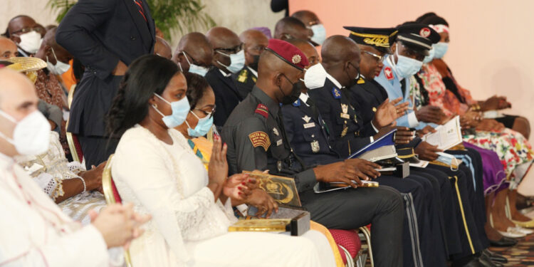 Prix d’excellence 2021, le président Ouattara honore 84 Ivoiriens au palais présidentiel le vendredi 05 novembre. (Album photos)