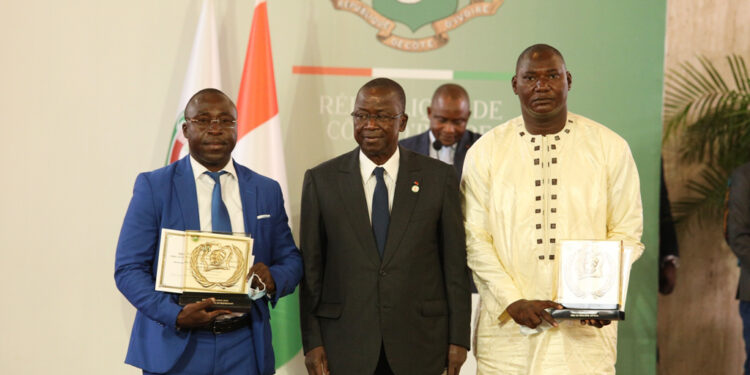 Prix d’excellence 2021, le président Ouattara honore 84 Ivoiriens au palais présidentiel le vendredi 05 novembre. (Album photos)