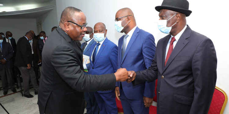 Les images de la conférence de presse du président de la CEI Ibrahime Coulibaly-Kuibiert le jeudi 18 novembre au siège de l’institution sise II-Plateaux à Abidjan