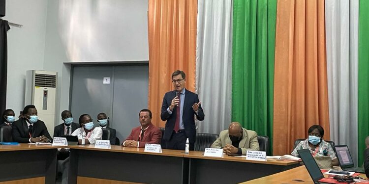 Education nationale: 40 profs d’espagnol apprennent les techniques modernes d’enseignement