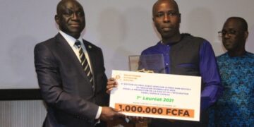 Média: l’Ivoirien Serge Alain Koffi remporte le Prix Alfred Dan Moussa