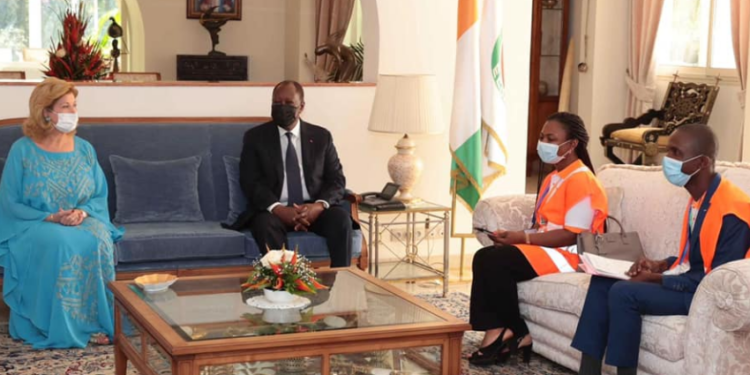 Côte d’Ivoire/RGPH 2021: Ouattara se fait enrôler à sa résidence à Cocody