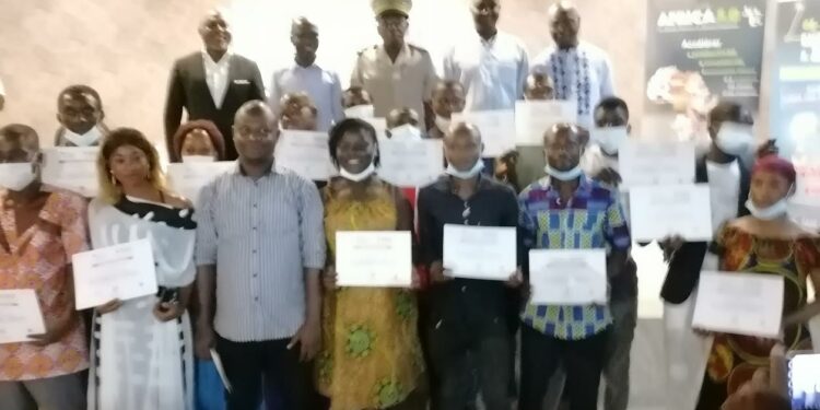 Tiassalé/ Entreprenariat: 94 jeunes formés reçoivent leurs diplômes