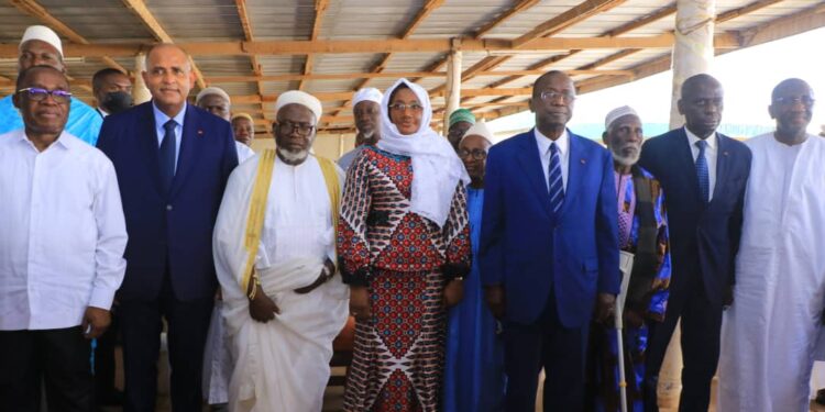 Yamoussoukro/Journée nationale de la paix: 51 ans après Houphouët, Patrick Achi s&rsquo;est rendu à la grande mosquée