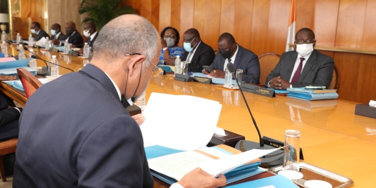 Les images du conseil des ministres du mercredi 15 décembre 2021 au palais présidentiel au Plateau-Abidjan.