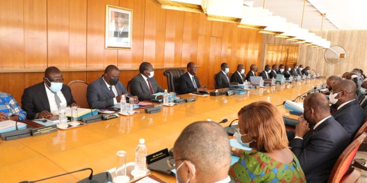 Les images du conseil des ministres du mercredi 15 décembre 2021 au palais présidentiel au Plateau-Abidjan.