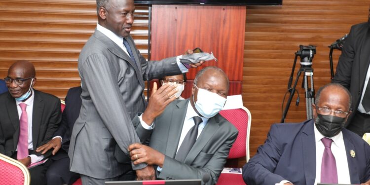 Les images du lancement du 5e dialogue entre les partis politiques et le gouvernement en présence du Premier ministre Patrick Achi à la Primature au Plateau.