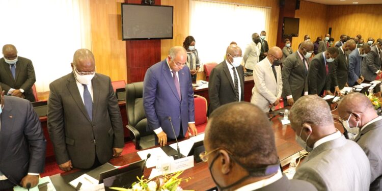 Les images du lancement du 5e dialogue entre les partis politiques et le gouvernement en présence du Premier ministre Patrick Achi à la Primature au Plateau.