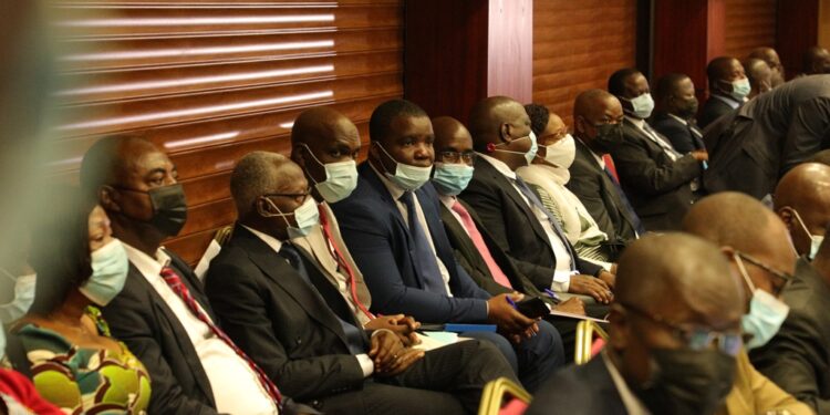 Les images du lancement du 5e dialogue entre les partis politiques et le gouvernement en présence du Premier ministre Patrick Achi à la Primature au Plateau.