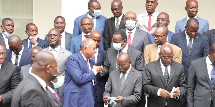 Les images du lancement du 5e dialogue entre les partis politiques et le gouvernement en présence du Premier ministre Patrick Achi à la Primature au Plateau.