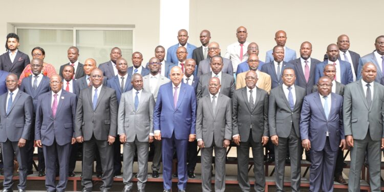 Les images du lancement du 5e dialogue entre les partis politiques et le gouvernement en présence du Premier ministre Patrick Achi à la Primature au Plateau.