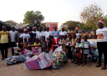 Fronan/Arbre de Noel 2021 : Kinapara Coulibaly apporte la joie à plus de 1000 enfants