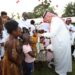 Bingerville : L’ambassadeur Abdullah bin Hamad gâte les enfants de l’orphelinat