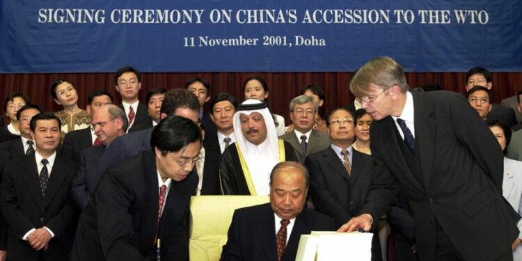 Commerce mondial : les consommateurs du reste du monde ont bénéficié des bas prix chinois », selon Pascal Lamy