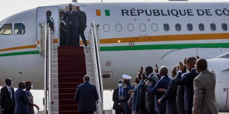 Le président Ouattara au Gabon pour une visite d’Amitié et de travail