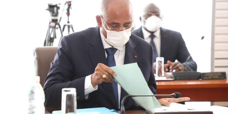 Les images du conseil des ministres du mercredi 05 janvier 2022 au palais présidentiel à Abidjan Plateau.