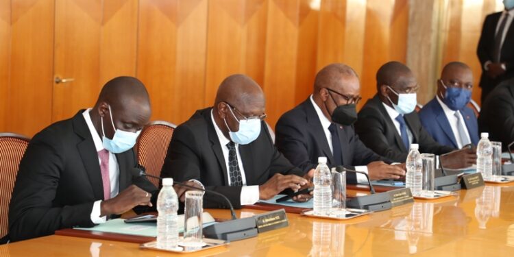 Les images du conseil des ministres du mercredi 05 janvier 2022 au palais présidentiel à Abidjan Plateau.