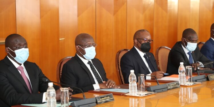 Les images du conseil des ministres du mercredi 05 janvier 2022 au palais présidentiel à Abidjan Plateau.