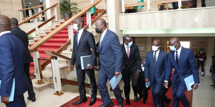 Les images du conseil des ministres du mercredi 05 janvier 2022 au palais présidentiel à Abidjan Plateau.