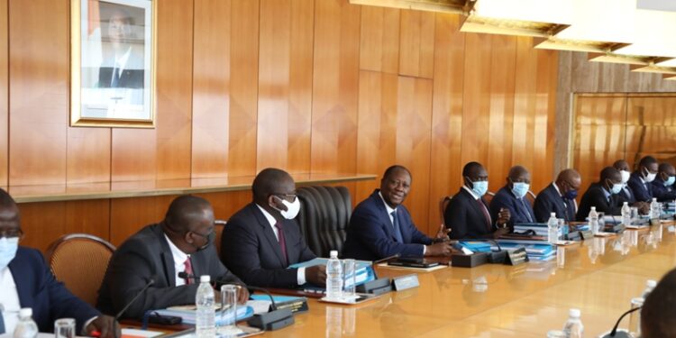 L’album photos du conseil des ministres du mercredi 19 janvier 2022 au Palais présidentiel à Abidjan Plateau