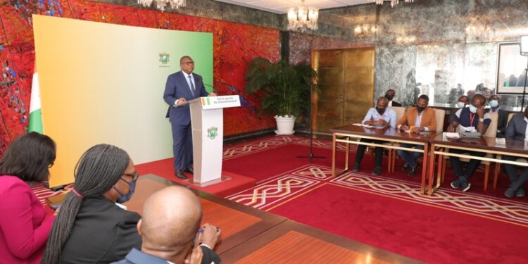 L’album photos du conseil des ministres du mercredi 19 janvier 2022 au Palais présidentiel à Abidjan Plateau