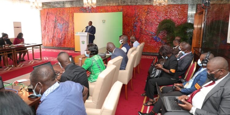 L’album photos du conseil des ministres du mercredi 19 janvier 2022 au Palais présidentiel à Abidjan Plateau