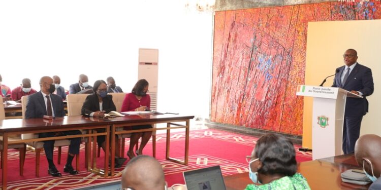 L’album photos du conseil des ministres du mercredi 19 janvier 2022 au Palais présidentiel à Abidjan Plateau