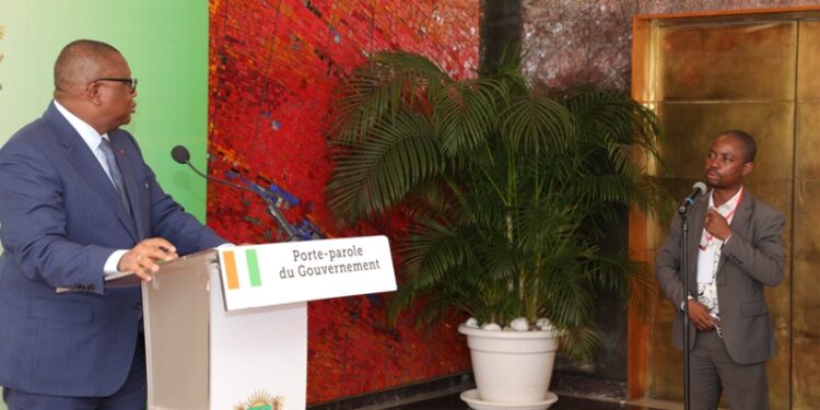 L’album photos du conseil des ministres du mercredi 19 janvier 2022 au Palais présidentiel à Abidjan Plateau