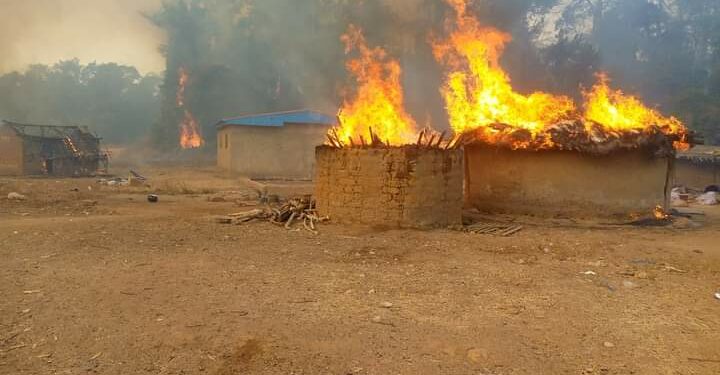 Ouaninou/ Un violent incendie ravage 16 habitations du village de Sougouekan