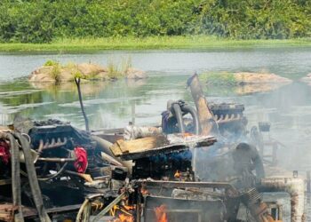 Orpaillage illégal: La gendarmerie détruit 08 dragues sur le fleuve Sassandra