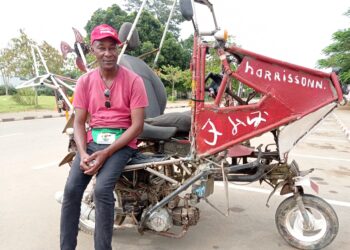 Portrait/Conception d’hélicoptères: Le rêve nourrit par un autodidacte nommé Harrison