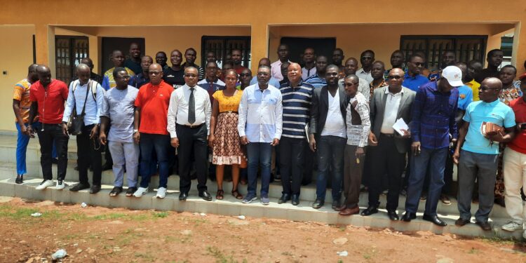 Haut Sassandra /13e mois, fin de la trêve sociale…:Zadi Gnagna communie avec les fonctionnaires