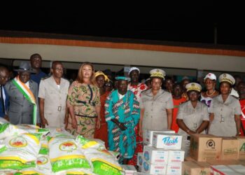 Tornade à Abongoua : la ministre Dogo apporte le soutien du gouvernement aux victimes