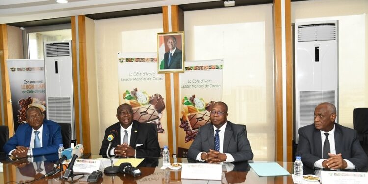 Côte d’Ivoire: Le prix du kilogramme du cacao maintenu à 825 FCFA pour la campagne intermédiaire (Ministre)